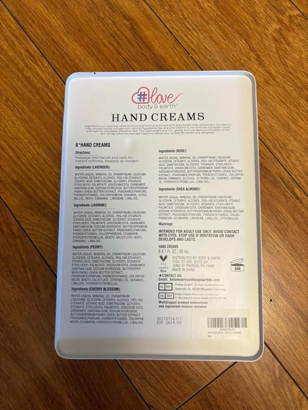 Love nourishing hand